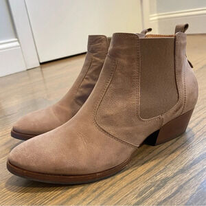 Aquatalia Leather Chelsea Heeled Boot, 6.5